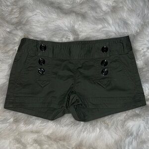 Express Green Cargo Shorts with Tailored Fit